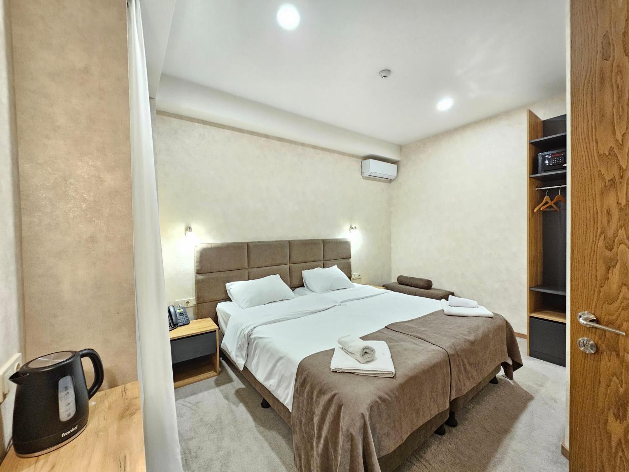 Brooch Boutique Hotel Tbilisi Eksteriør billede